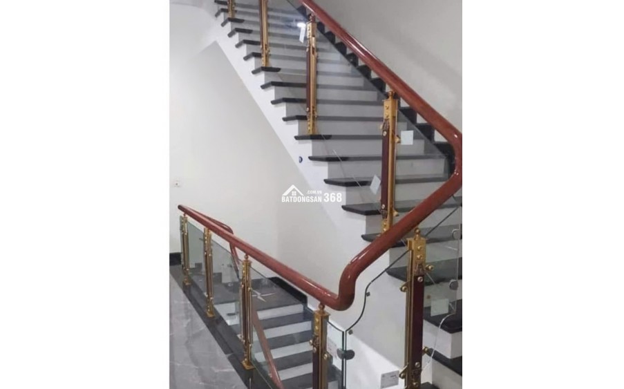 Nhà mình cho thuê nhà mới, căn góc, Thái Hà; vỉa hè 114m2* 5T- 46 Tr